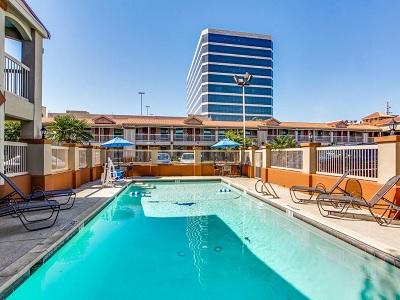 Quality Inn & Suites Dallas-Cityplace Exterior foto