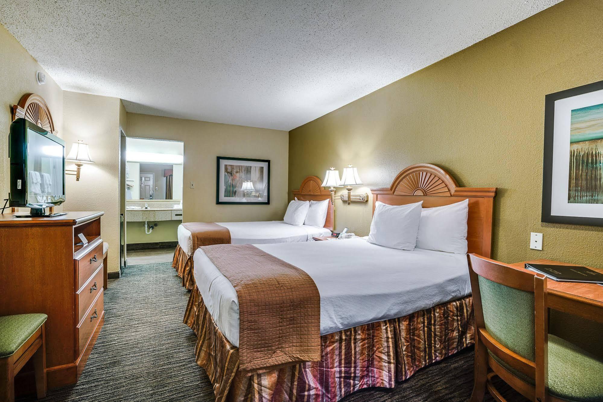 Quality Inn & Suites Dallas-Cityplace Exterior foto